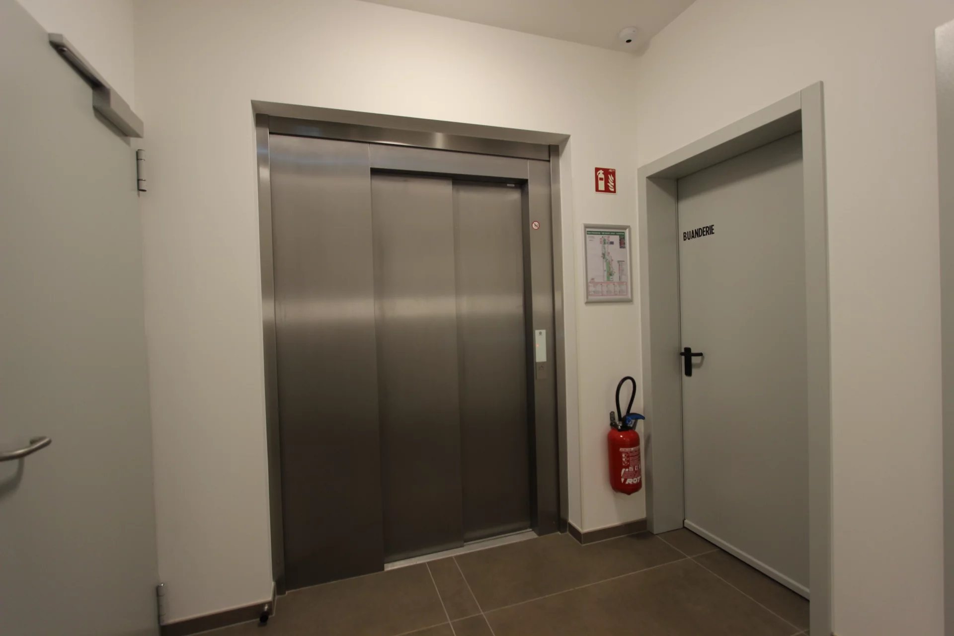 Commercial space for rent in Rue 1900 - Luxembourg