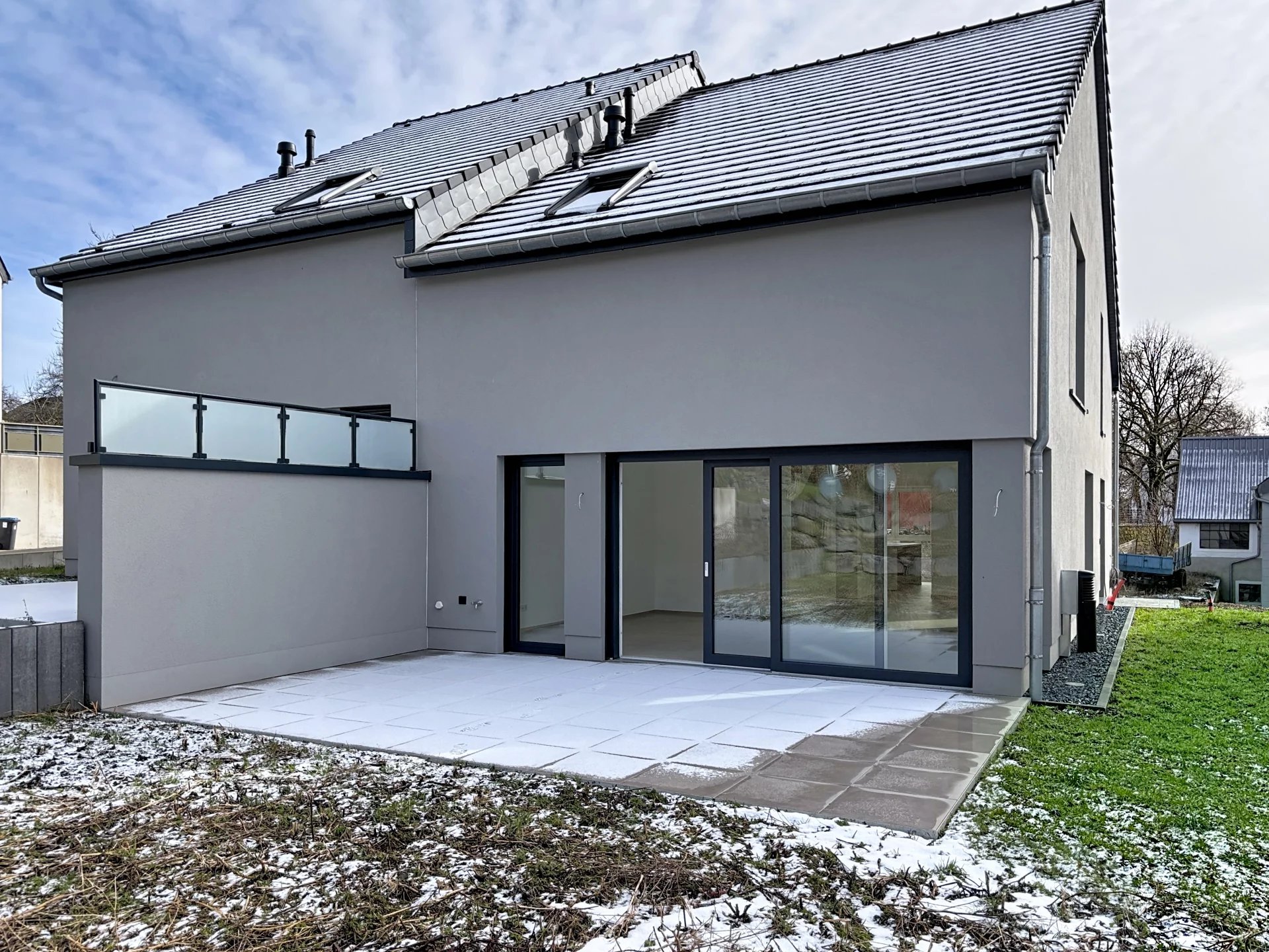 Elegant new semi-detached house in Kalborn